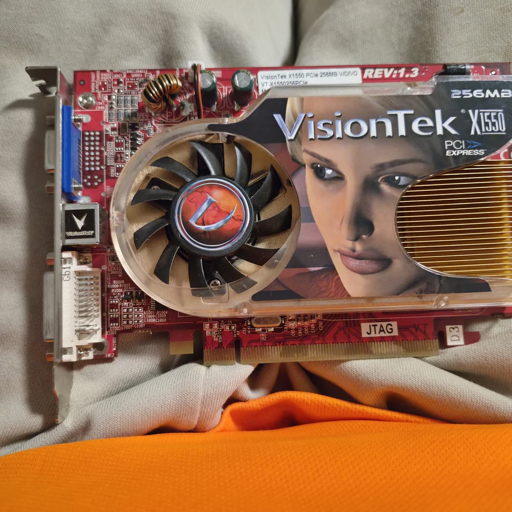 2000s VisionTek Radeon X1550 256MB PCIe #VT-X1550256PCIe 400166 Graphics Card